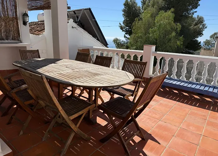 Chimenea Parking Y Piscina Chilches *